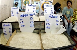 Thương nhân Thái Lan vật lộn đáp ứng nhu cầu gạo do vận chuyển khó khăn