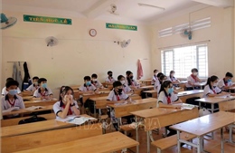 Trên 1.000 học sinh và giáo viên Cà Mau chưa thể trở về địa phương
