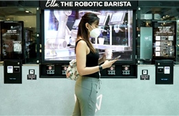 Nhật Bản thử nghiệm hệ thống robot phục vụ cà phê tại ga tàu điện