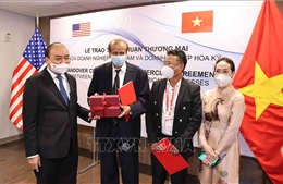 Chủ tịch nước Nguyễn Xuân Phúc chứng kiến Lễ trao thỏa thuận hợp tác