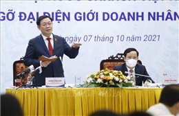 Chủ tịch Quốc hội gặp gỡ đại diện giới doanh nhân Việt Nam