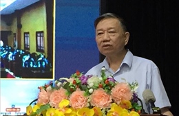 Đại tướng Tô Lâm và đoàn đại biểu Quốc hội tỉnh Hưng Yên tiếp xúc cử tri