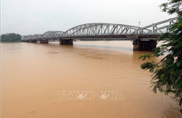 Thừa Thiên – Huế: Mực nước trên các sông dâng nhanh, nhiều nơi ngập úng cục bộ
