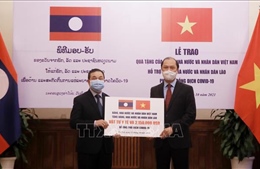 Việt Nam hỗ trợ Lào ứng phó đợt dịch COVID-19 mới