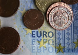 ECB tiếp tục tăng lãi suất cơ bản