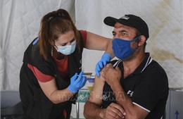 Hy Lạp khuyến nghị EU về việc tiêm tăng cường vaccine ngừa COVID-19