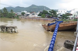 Khánh Hòa: Đã khắc phục sự cố vỡ đường ống cung cấp nước sạch do sà lan đâm vào