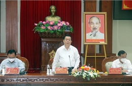 Đồng chí Nguyễn Trọng Nghĩa làm việc tại Tiền Giang