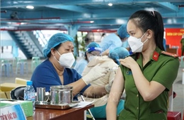 TP Hồ Chí Minh triển khai tiêm mũi 3 vaccine phòng COVID-19 cho lực lượng tuyến đầu