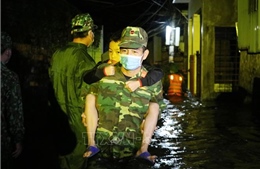 Phú Yên: Hàng trăm nhà dân thành phố Tuy Hòa bị ngập sâu do triều cường