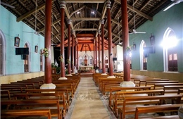 Gìn giữ, bảo tồn vẻ đẹp cổ kính nhà thờ cổ Tùng Sơn