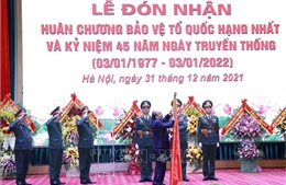 Chủ tịch nước Nguyễn Xuân Phúc dự Lễ kỷ niệm 45 năm Học viện Quốc phòng