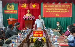 Phó Chủ tịch Quốc hội Trần Quang Phương thăm, chúc Tết lực lượng vũ trang tại Cần Thơ
