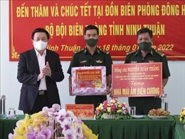 Ủy viên Bộ Chính trị Nguyễn Xuân Thắng thăm, chúc Tết tại Ninh Thuận