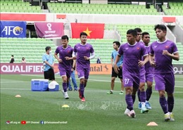 Đội tuyển Việt Nam tập luyện trở lại, chuẩn bị tái đấu với Đội tuyển Trung Quốc