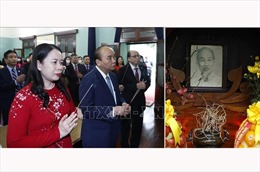 Chủ tịch nước Nguyễn Xuân Phúc dâng hương tưởng nhớ Chủ tịch Hồ Chí Minh 