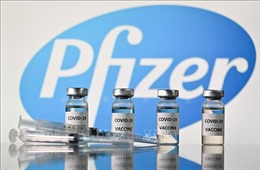 Doanh thu của Pfizer tăng 77% nhờ vaccine COVID-19