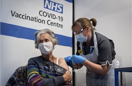 Mũi vaccine tăng cường ngừa COVID-19 có hiệu quả gần 4 tháng đối với người cao tuổi