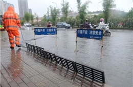 Trung Quốc nâng mức cảnh báo ứng phó khẩn cấp với mưa lũ