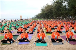 Trên 500 người đồng diễn Yoga tại Ngày quốc tế Yoga lần thứ 8