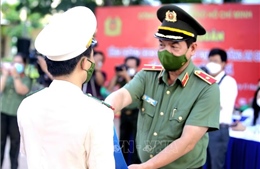 Thành phố Hồ Chí Minh: Xuất quân tăng cường 100 cán bộ, chiến sỹ chính quy về Công an xã
