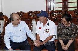 Chủ tịch nước Nguyễn Xuân Phúc thăm các đối tượng chính sách tỉnh Quảng Bình
