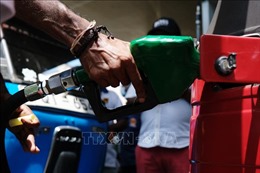 Tân Tổng thống Sri Lanka chỉ thị cảnh sát điều tra &#39;chợ đen&#39; buôn bán nhiên liệu
