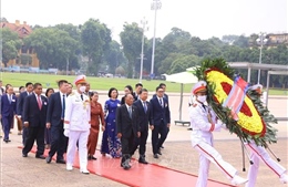 Chủ tịch Quốc hội Campuchia vào Lăng viếng Chủ tịch Hồ Chí Minh