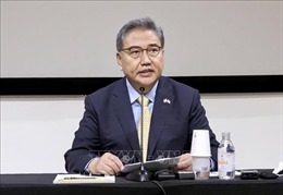 Hàn Quốc: Phe đối lập miễn nhiệm Ngoại trưởng khi phó tổng thống Mỹ đang thăm Seoul