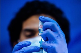 Chuyên gia CDC Mỹ khuyến nghị người dân bổ sung thêm mũi tiêm chủng ngừa COVID-19