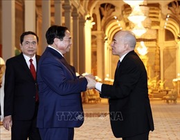 Thủ tướng Phạm Minh Chính hội kiến Quốc vương Campuchia Norodom Sihamoni