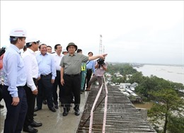 Thủ tướng khảo sát một số dự án đầu tư xây dựng tại Vĩnh Long