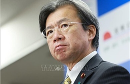Bộ trưởng Tái thiết Nhật Bản K. Akiba từ chức 