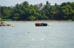 Tìm thấy thi thể hai vợ chồng bị lật thuyền trên sông Ninh Cơ