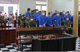 Xét xử &#39;trùm buôn lậu&#39; Nguyễn Thị Kim Hạnh cùng 24 đồng phạm 
