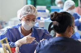 Thái Lan tiến hành đợt tiêm vaccine tăng cường phòng COVID-19