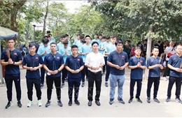 Đội tuyển U17 Việt Nam dâng hương tưởng niệm các Vua Hùng