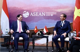 Thủ tướng Phạm Minh Chính gặp Tổng thống Indonesia Joko Widodo