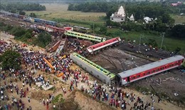 Thủ tướng Ấn Độ thị sát hiện trường vụ tai nạn đường sắt kinh hoàng ở Odisha 