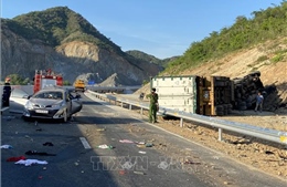 Tai nạn nghiêm trọng trên cao tốc Cam Lâm - Nha Trang, 4 người thương vong