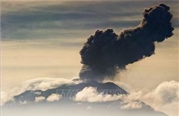 Peru sẵn sàng ban bố tình trạng khẩn cấp do núi lửa phun trào