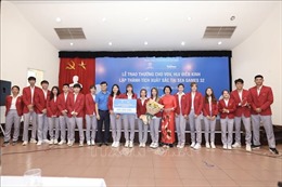 Trao thưởng cho Đội tuyển Điền kinh lập thành tích xuất sắc tại SEA Games 32