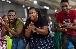 Nhà thờ ở Uganda phá kỷ lục Guinness thế giới về thời gian vỗ tay