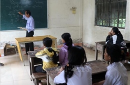 Người &#39;thầy&#39; hơn 23 năm tận tụy dạy chữ Khmer cho con em đồng bào dân tộc
