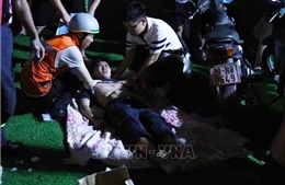 Lãnh đạo Công an thành phố thăm hỏi 5 chiến sỹ bị thương trong vụ cháy chung cư mini ở Thanh Xuân