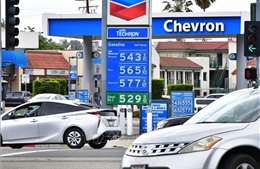 Giá xăng tại nhiều bang của Mỹ liên tiếp tăng vọt