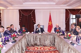Thủ tướng Phạm Minh Chính chủ trì tọa đàm chính sách với các học giả Hoa Kỳ