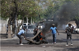 Biểu tình bạo lực hậu bầu cử tại Mozambique