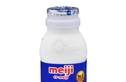 Nhật Bản thu hồi hơn 44.000 chai sữa Meiji vì phát hiện thuốc kháng sinh