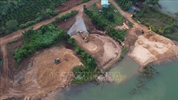 Yêu cầu các công ty vi phạm về khai thác khoáng sản tại hồ Thủy điện Ialy ngừng hoạt động